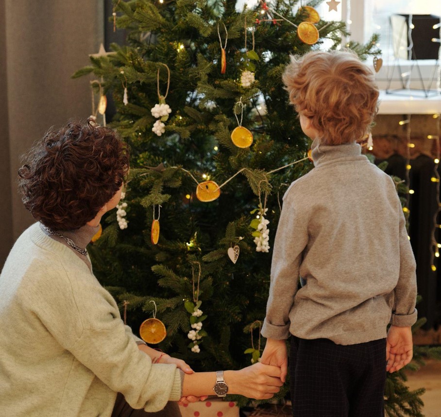 King of Christmas: Add Love to Lighted Tree Toppers